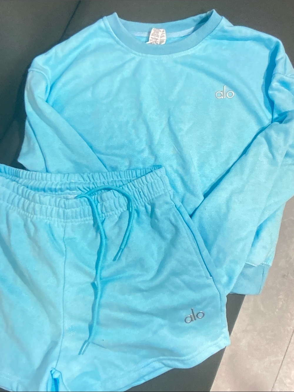 ALO Yoga Bright Aqua Long Sleeve Top and Matching Shorts Set
